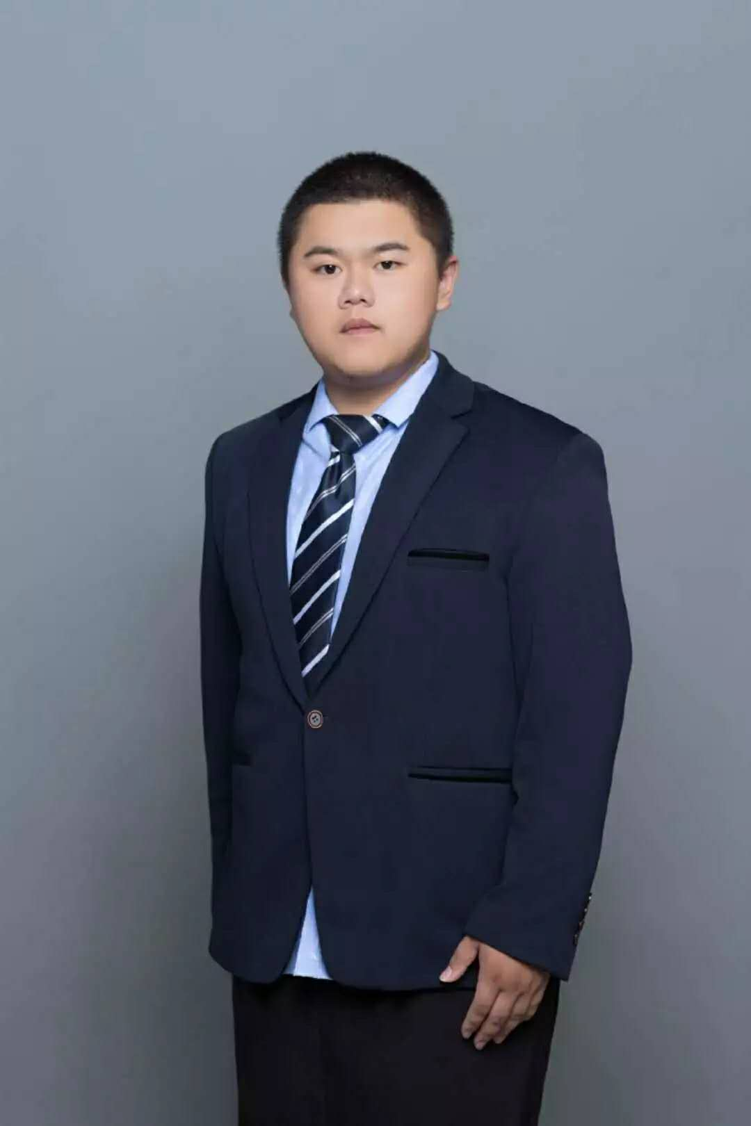 祁亮杰(点点狗 cmo)点点狗市场运营总监,联合创始人,大学期间创办过